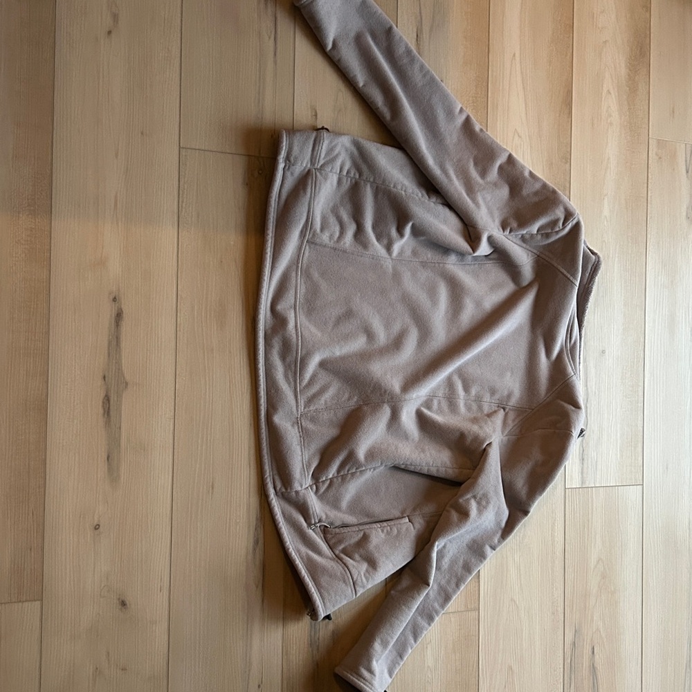 Gray North Face Lightweight Jacket - image 6